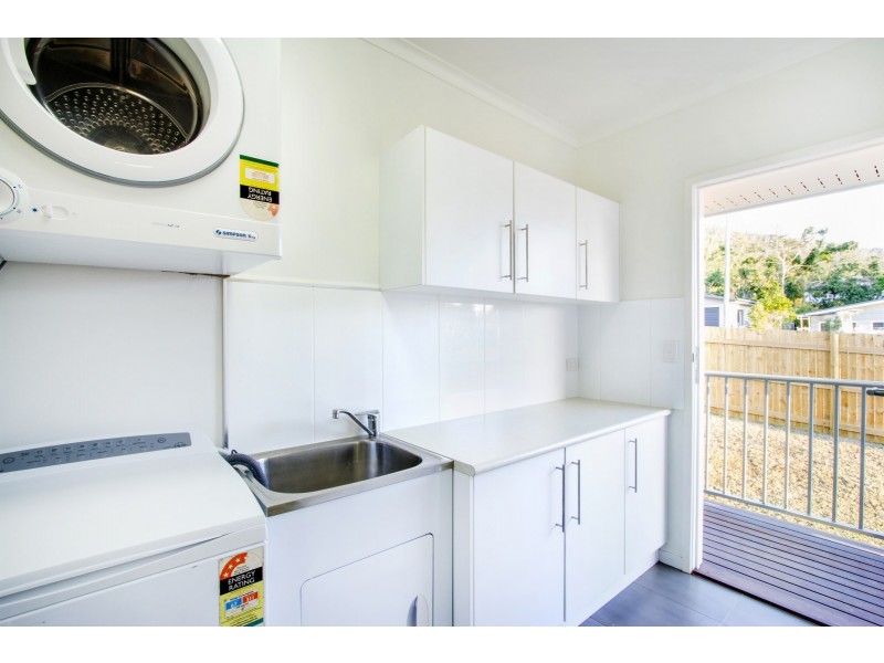 77 Country Road, Cannonvale QLD 4802