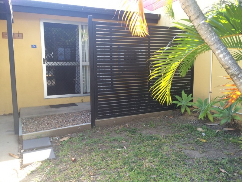 24/28 Island Drive, Cannonvale QLD 4802
