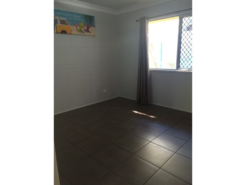 24/28 Island Drive, Cannonvale QLD 4802