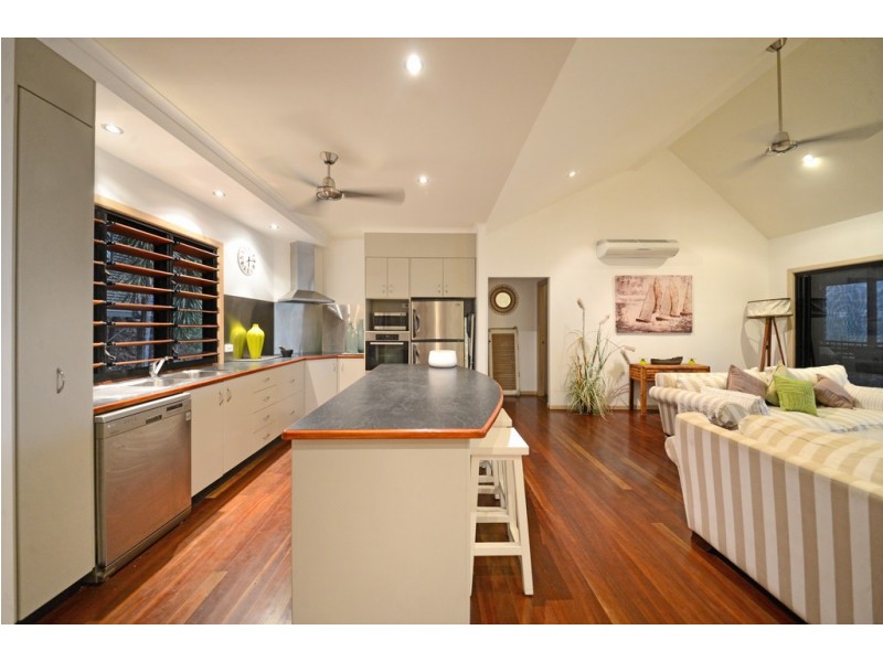 33 Stonehaven Court, Airlie Beach QLD 4802