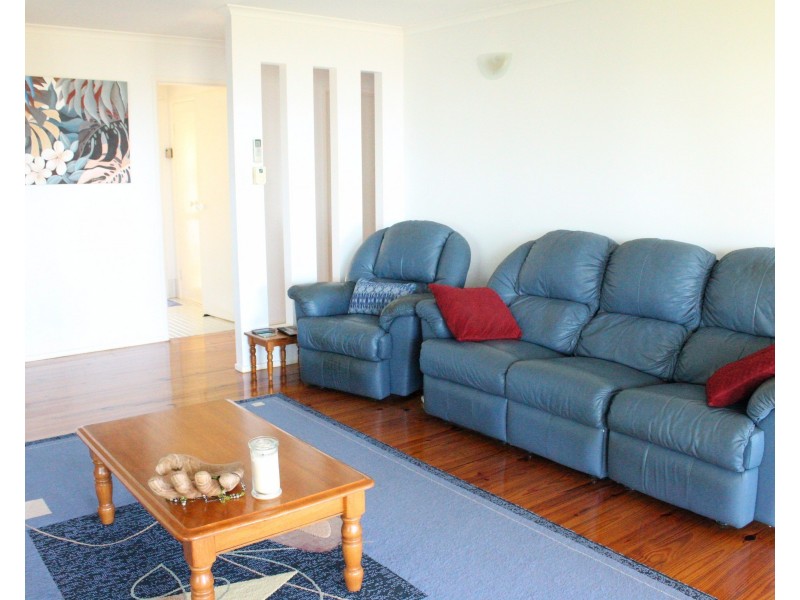 12 Hamilton Avenue, Cannonvale QLD 4802