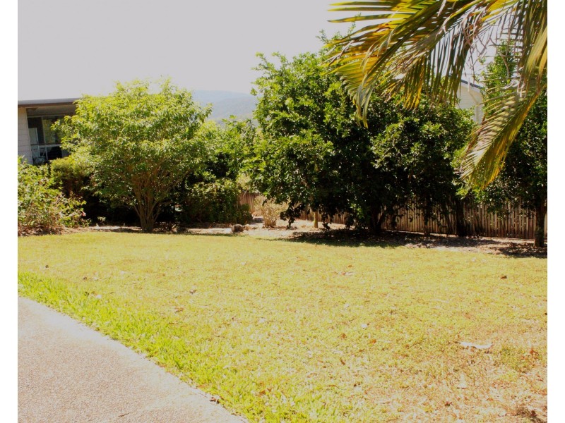 12 Hamilton Avenue, Cannonvale QLD 4802