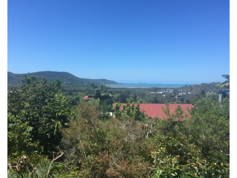 12 Hamilton Avenue, Cannonvale QLD 4802