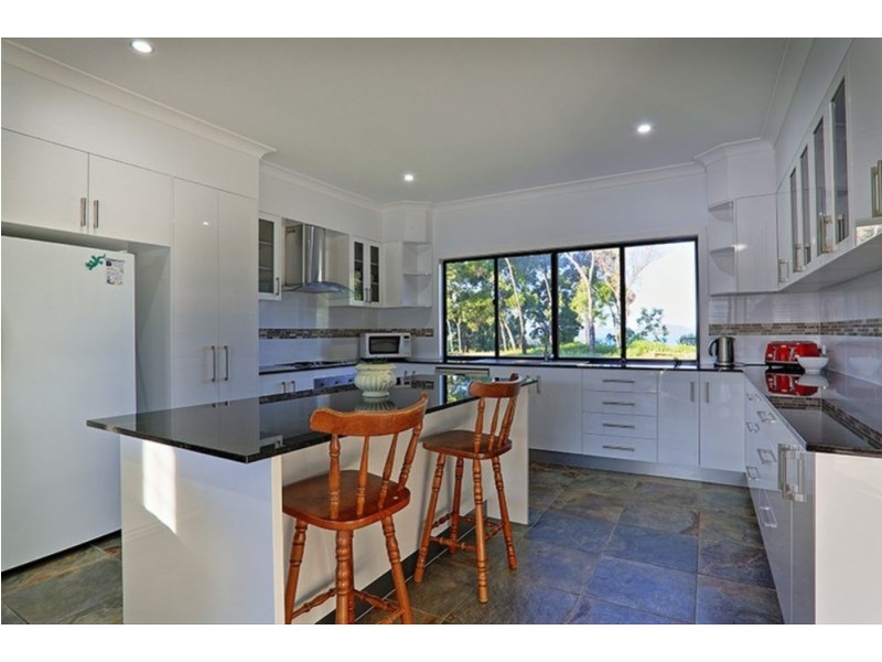 44 Harbour Avenue, Shute Harbour QLD 4802