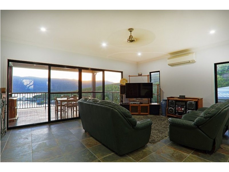 44 Harbour Avenue, Shute Harbour QLD 4802