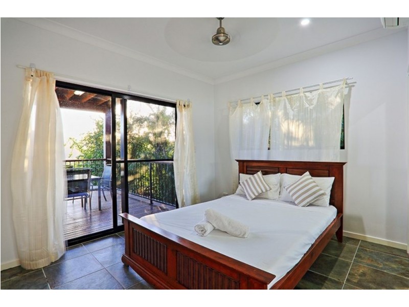 44 Harbour Avenue, Shute Harbour QLD 4802