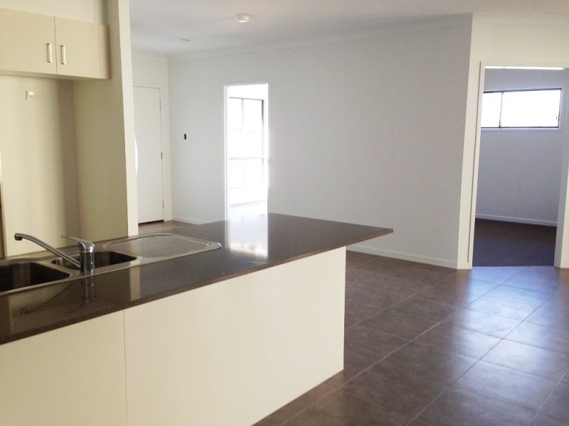 55 South Molle Blvd, Cannonvale QLD 4802