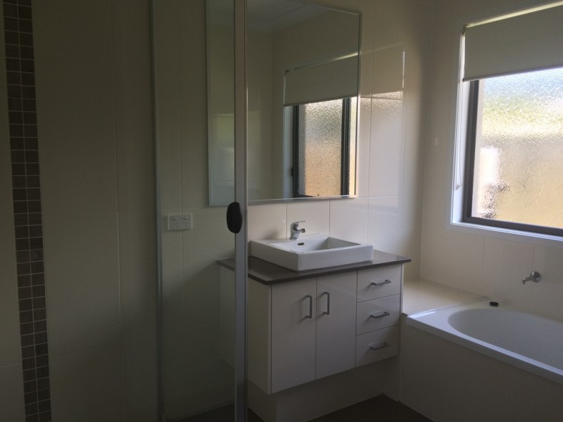 55 South Molle Blvd, Cannonvale QLD 4802