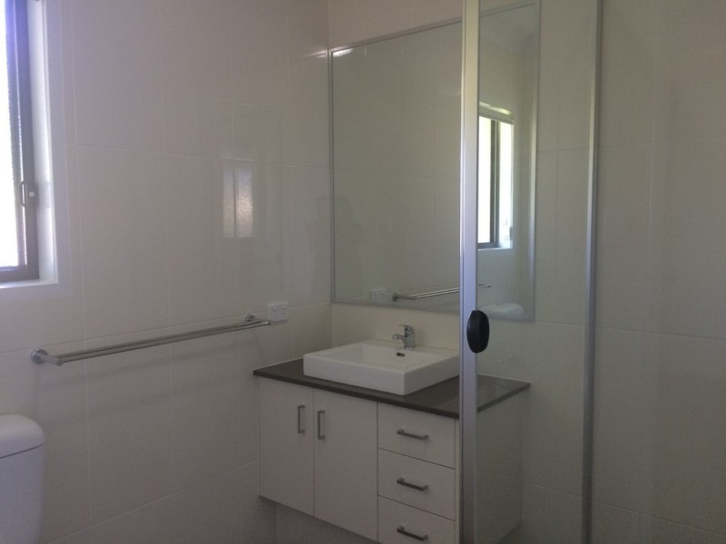 55 South Molle Blvd, Cannonvale QLD 4802