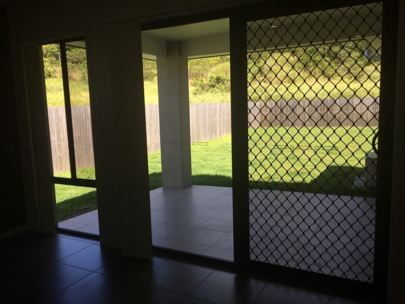 55 South Molle Blvd, Cannonvale QLD 4802