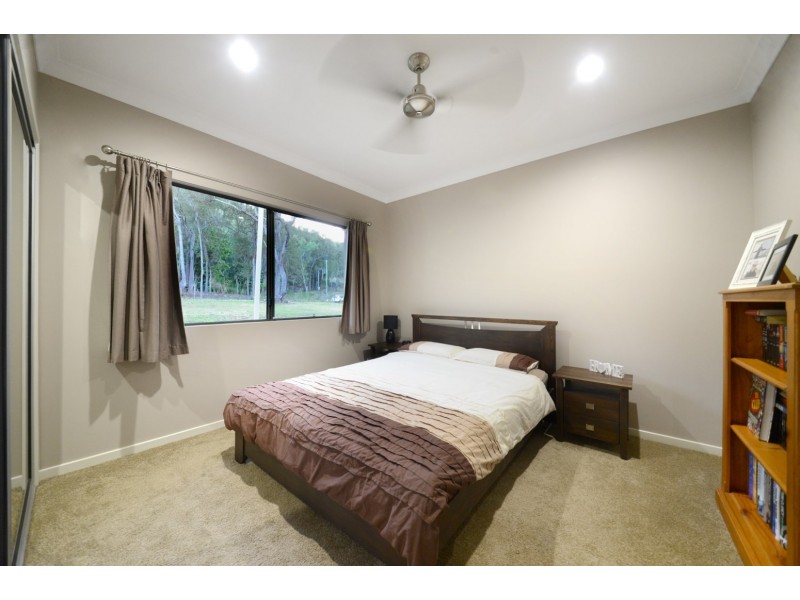 1 Remington Close, Mount Marlow QLD 4800