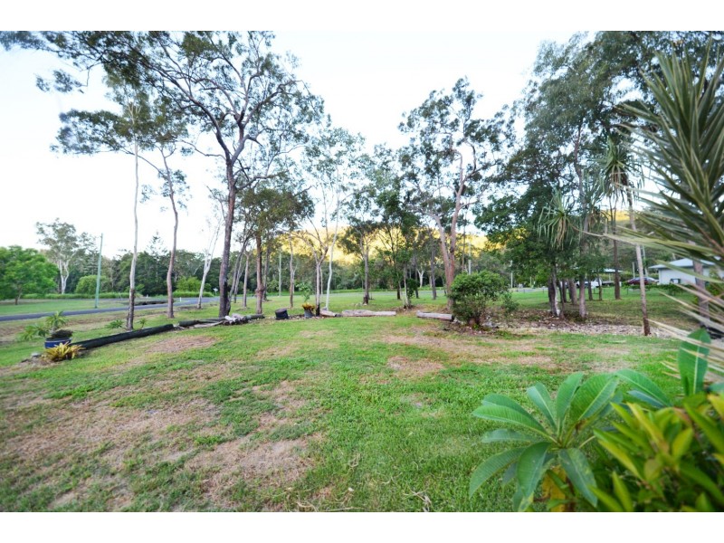 1 Remington Close, Mount Marlow QLD 4800