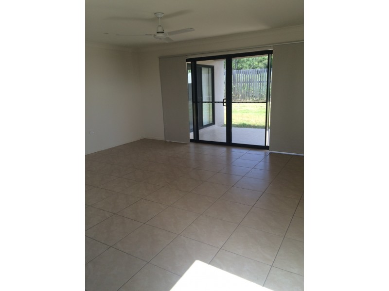 1/47 Endeavour Circuit, Cannonvale QLD 4802