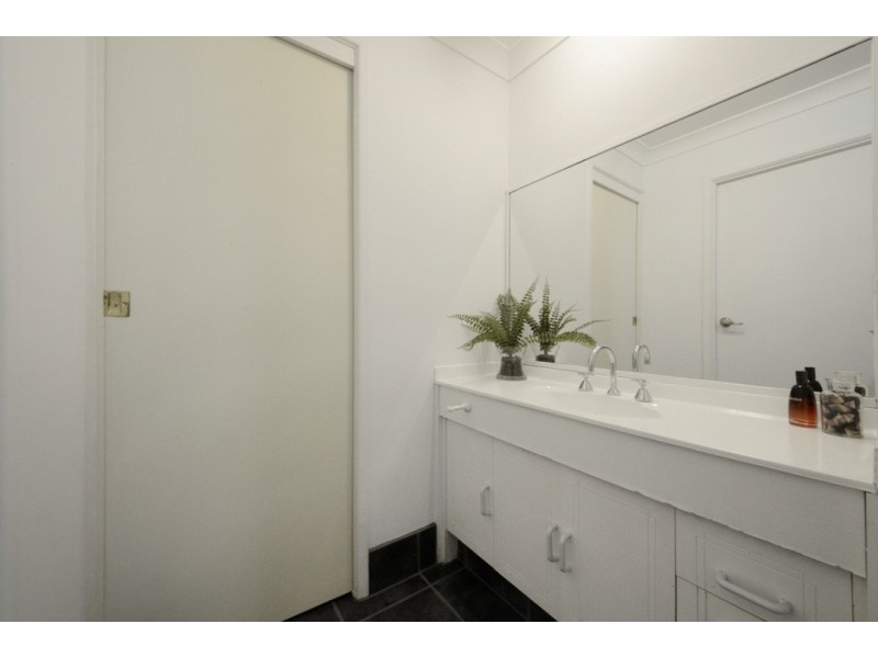 7 Sunbird Close, Jubilee Pocket QLD 4802