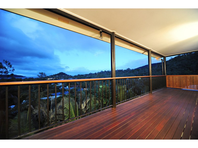 14 Country Road, Cannonvale QLD 4802