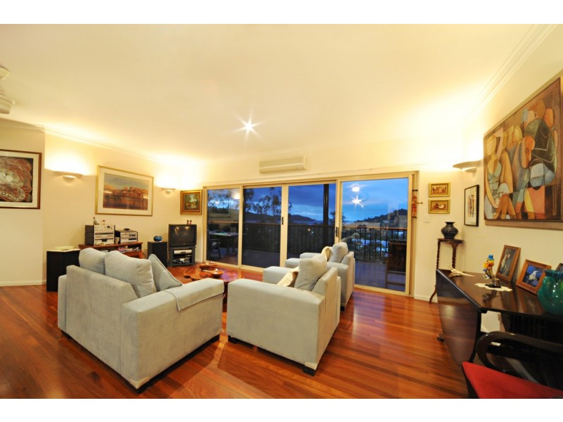 14 Country Road, Cannonvale QLD 4802