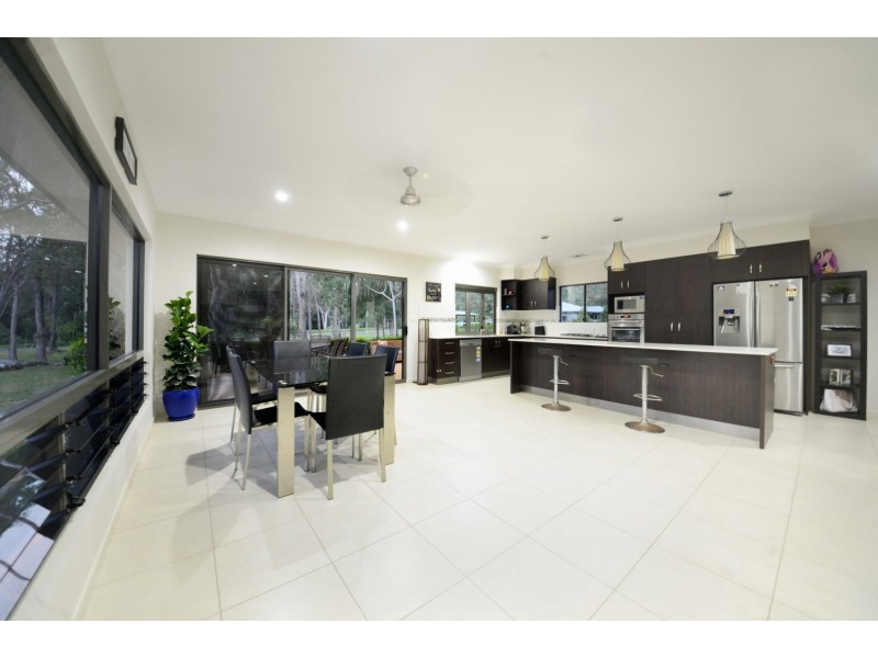 1 Remington Close, Mount Marlow QLD 4800