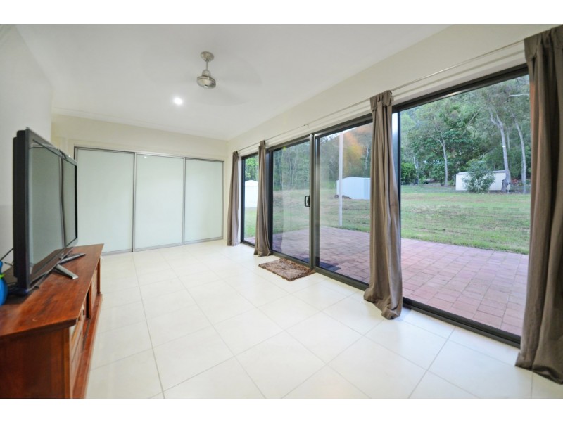 1 Remington Close, Mount Marlow QLD 4800