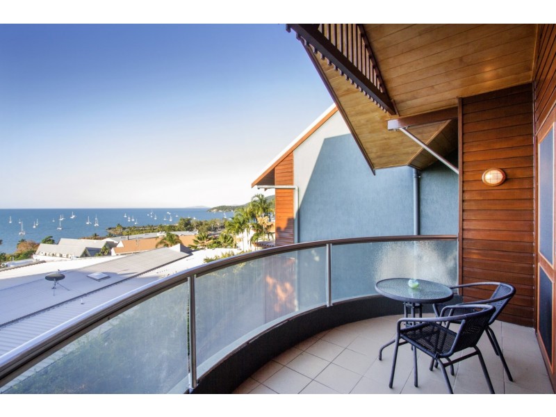 4/8 Golden Orchid Drive, Airlie Beach QLD 4802