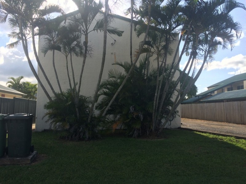 5/6 Robert Street, Proserpine QLD 4800