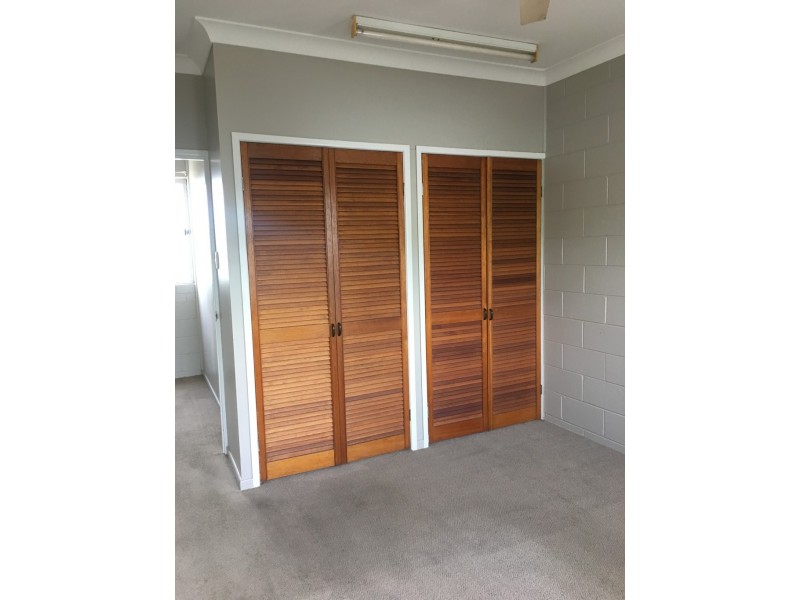 5/6 Robert Street, Proserpine QLD 4800