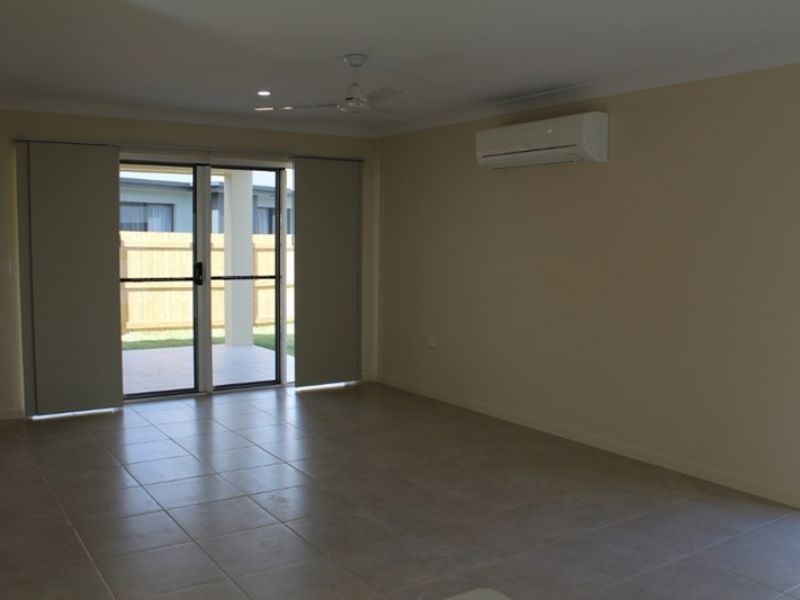 6a Leichardt Place, Cannonvale QLD 4802