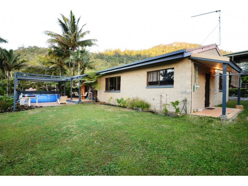 40 Tropic Road, Cannonvale QLD 4802