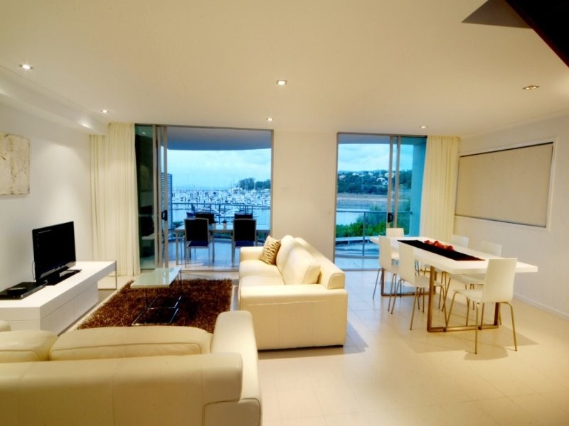 Unit 323 Shingley Drive, Cannonvale QLD 4802