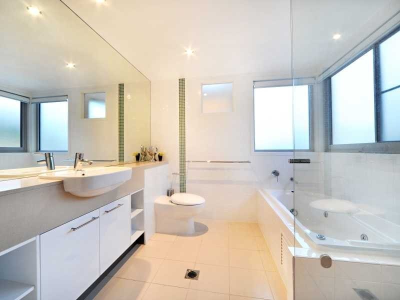 Unit 323 Shingley Drive, Cannonvale QLD 4802