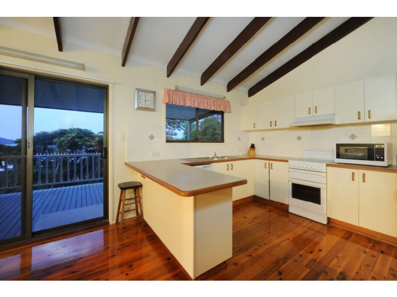 23 Island Drive, Cannonvale QLD 4802