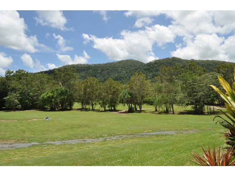 27 Evans Road, Preston QLD 4800
