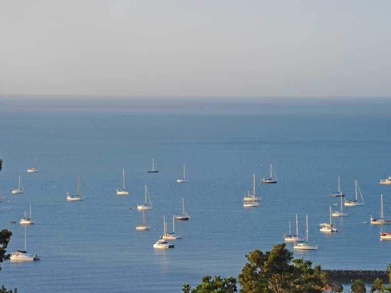 3 Bedroom Whitsunday Reflections Horizons Way, Airlie Beach QLD 4802