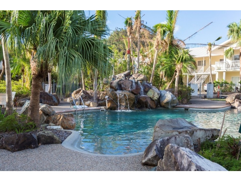 18/24 (Sailz) Pandanus Drive, Cannonvale QLD 4802