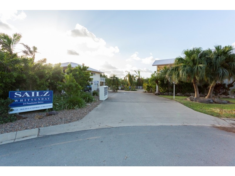 18/24 (Sailz) Pandanus Drive, Cannonvale QLD 4802