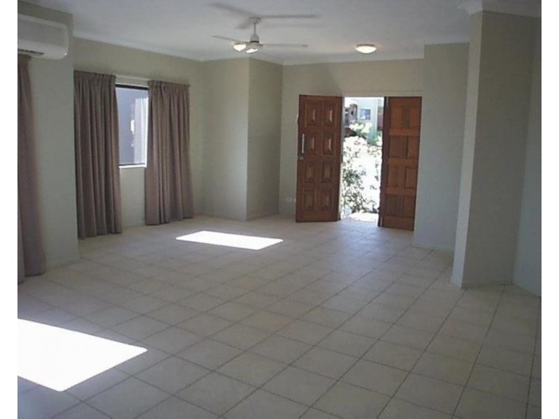 10/14 ALTMANN AVENUE, Cannonvale QLD 4802