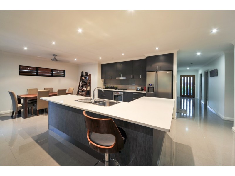 80 Abell Road, Cannonvale QLD 4802