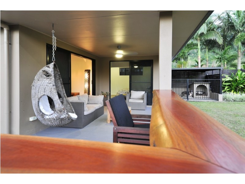 80 Abell Road, Cannonvale QLD 4802