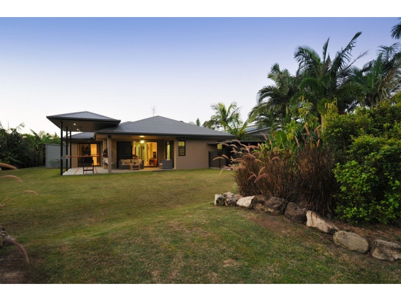 80 Abell Road, Cannonvale QLD 4802