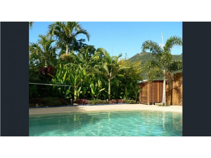 13 Hamilton Ave, Cannonvale QLD 4802