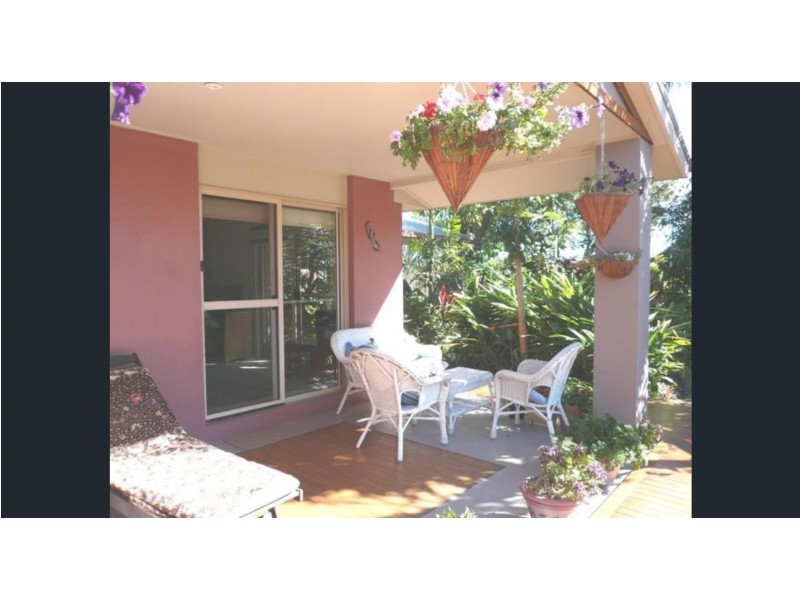 13 Hamilton Ave, Cannonvale QLD 4802