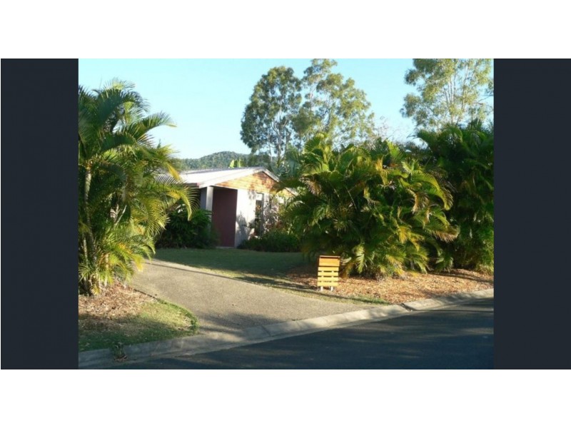 13 Hamilton Ave, Cannonvale QLD 4802