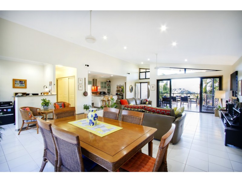 16 Wills Court, Cannonvale QLD 4802