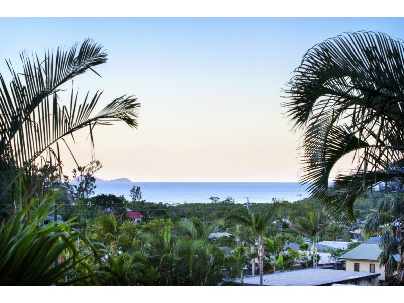 16 Wills Court, Cannonvale QLD 4802