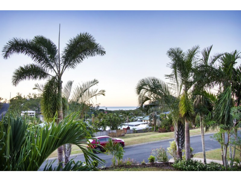 16 Wills Court, Cannonvale QLD 4802