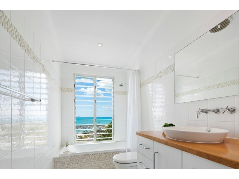 14 Kara Crescent, Airlie Beach QLD 4802