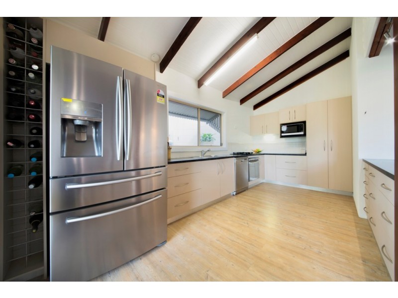 5 Adina Street, Cannonvale QLD 4802