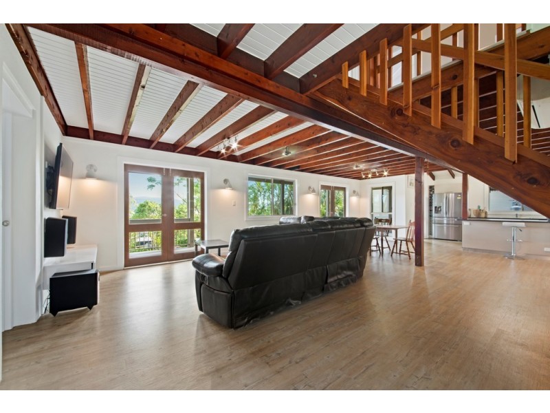 5 Adina Street, Cannonvale QLD 4802