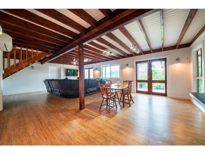 5 Adina Street, Cannonvale QLD 4802