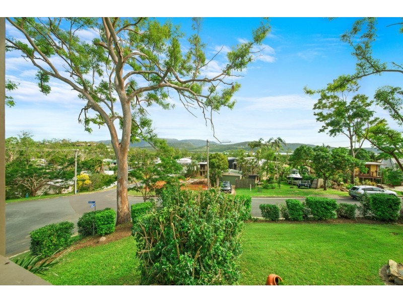 5 Adina Street, Cannonvale QLD 4802