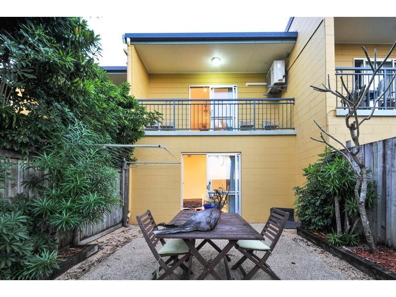 4/1 Pleasant Drive, Cannonvale QLD 4802